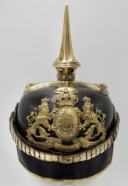 Bavarian Infantry Officers Pickelhaube Visuel 1 principal